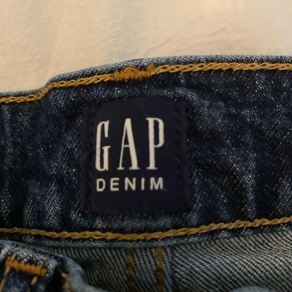 High Rise Gap Jeans - Picture 2 of 3